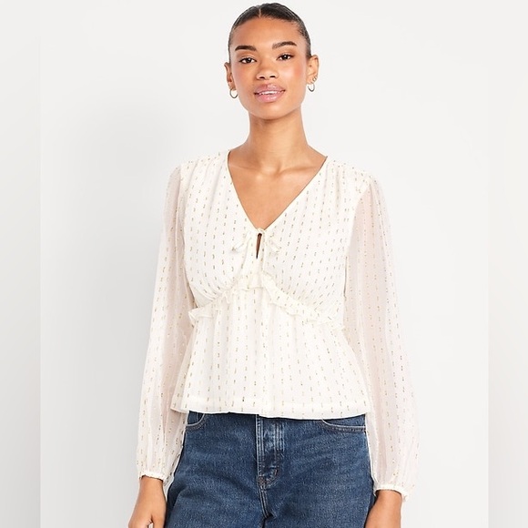 Old Navy Tops - NWT Old Navy Blouse